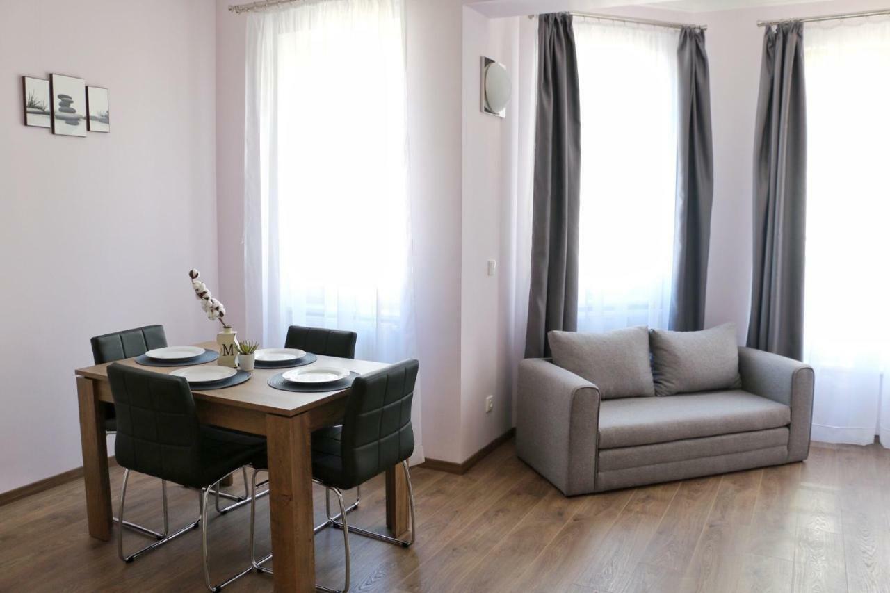 Apartments Moravska 24 カルロヴィ・ヴァリ エクステリア 写真