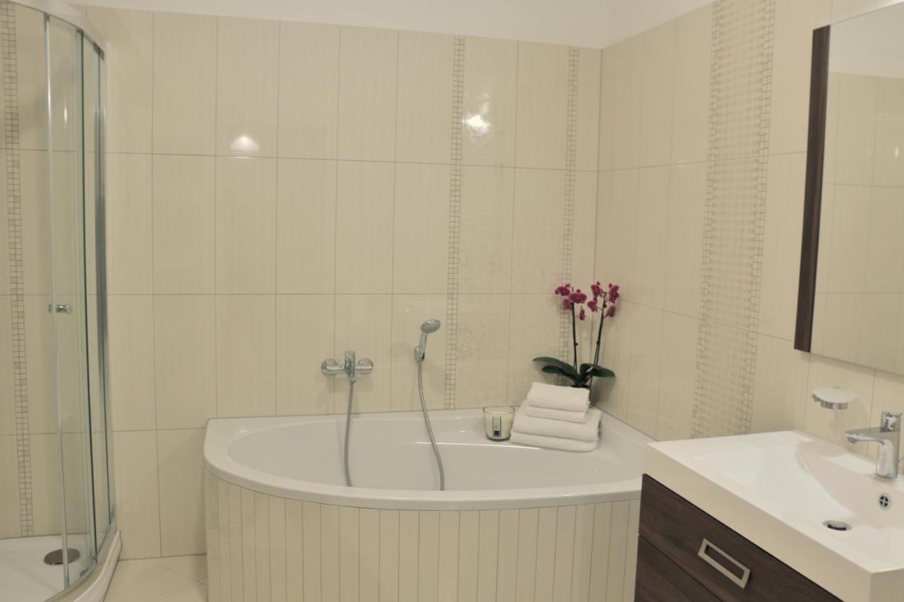 Apartments Moravska 24 カルロヴィ・ヴァリ エクステリア 写真